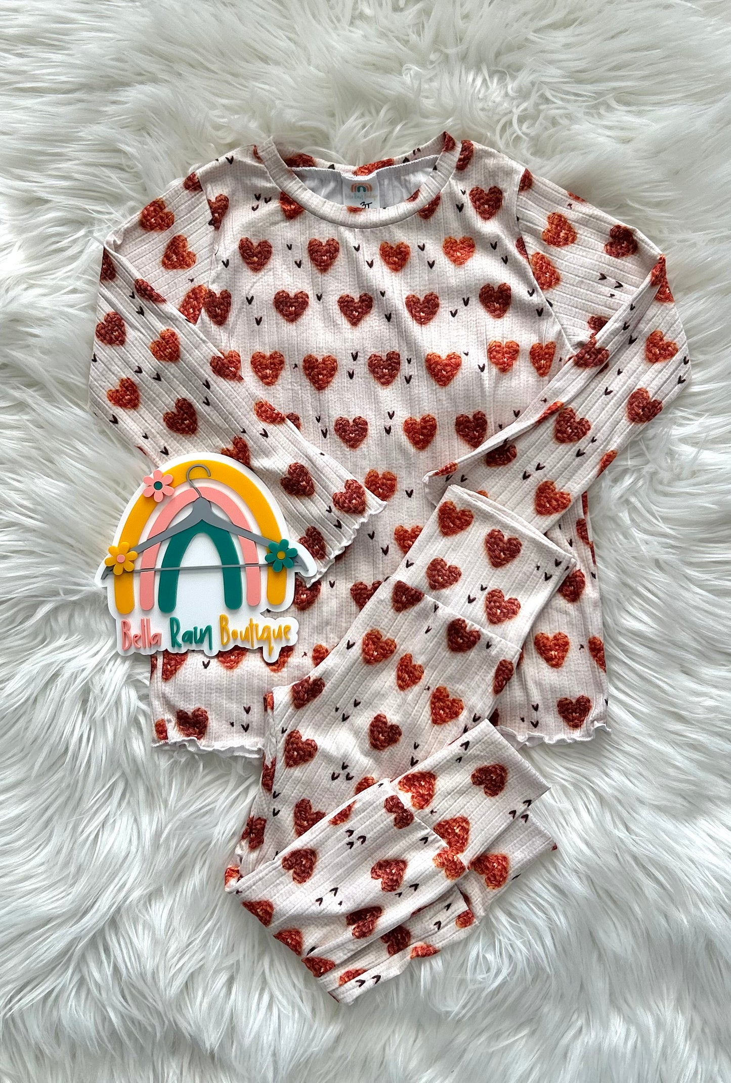 Neutral hearts lounge set