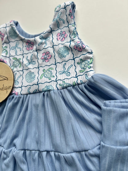 3T Turtle Tiered Top and Solid Biker Shorts
