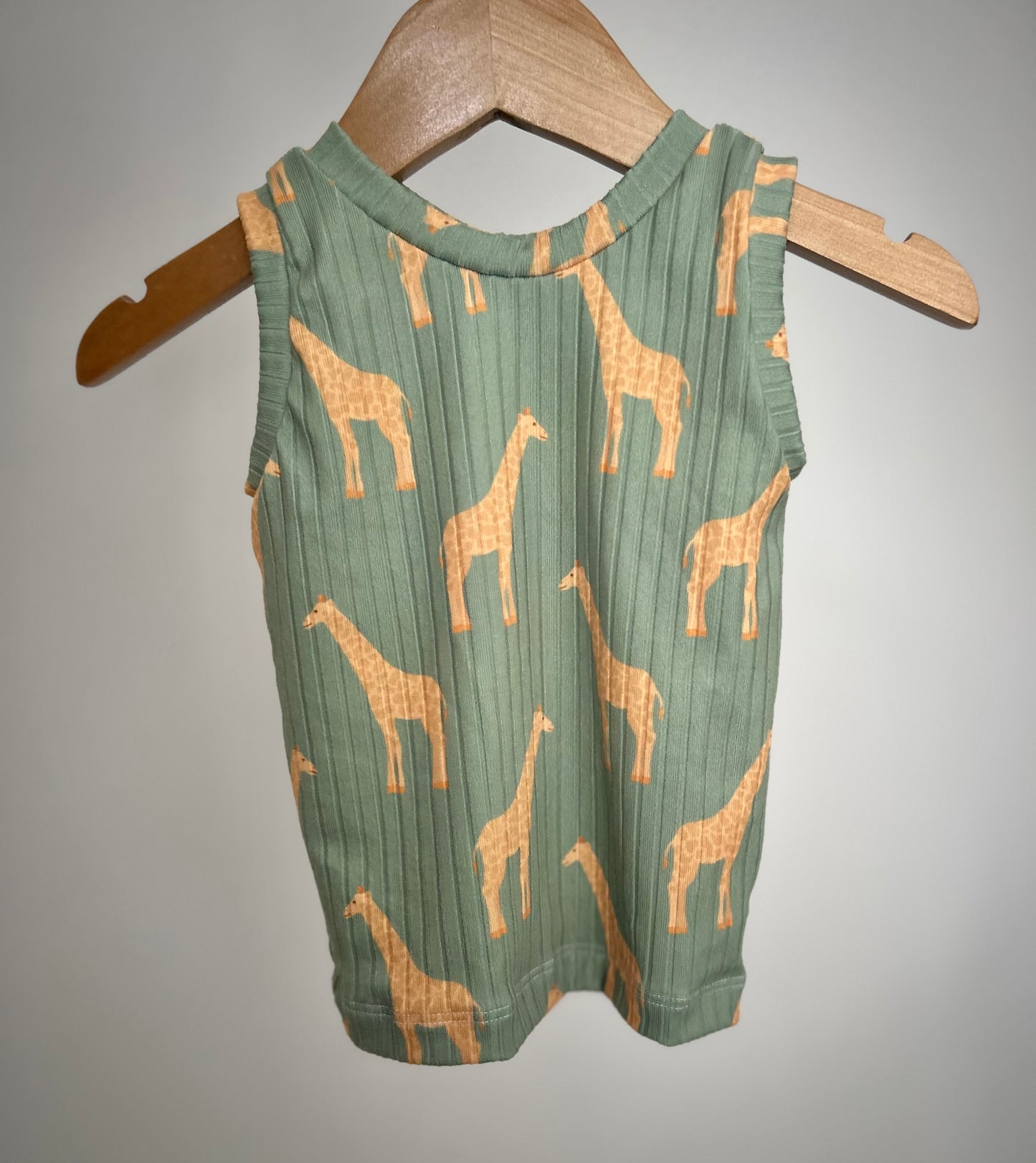 9-12M Giraffe Tank