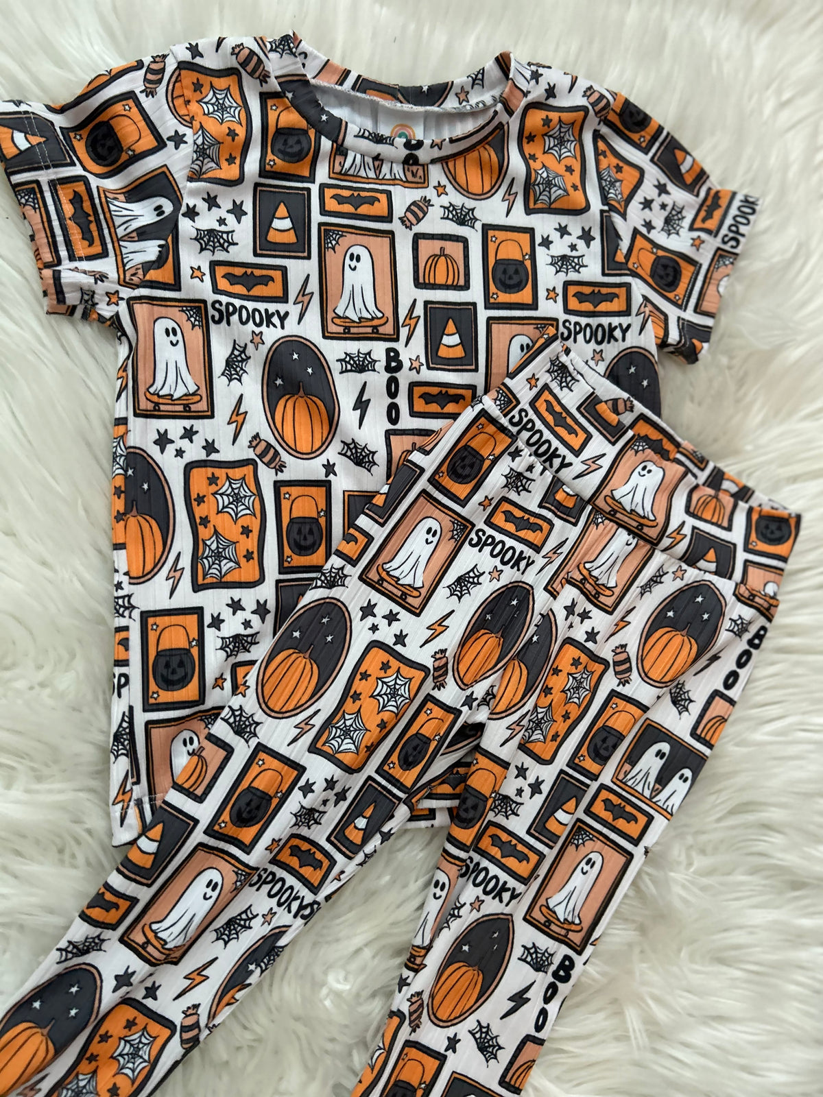 4T Gender Neutral Halloween Lounge Set👻