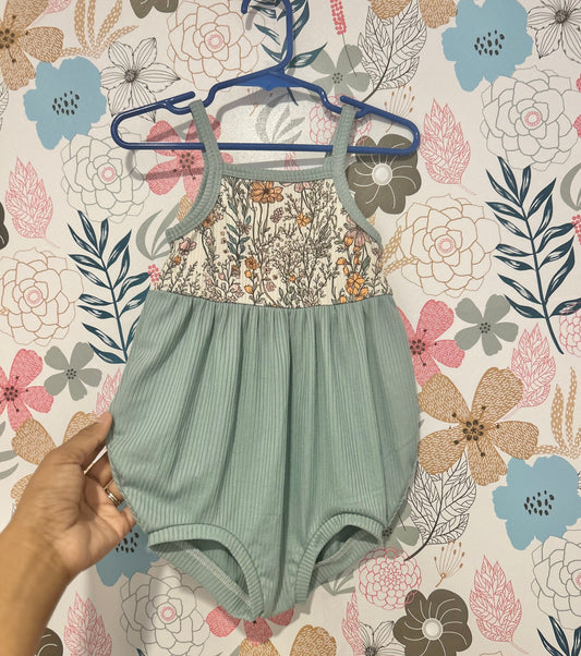 2T Floral bubble romper