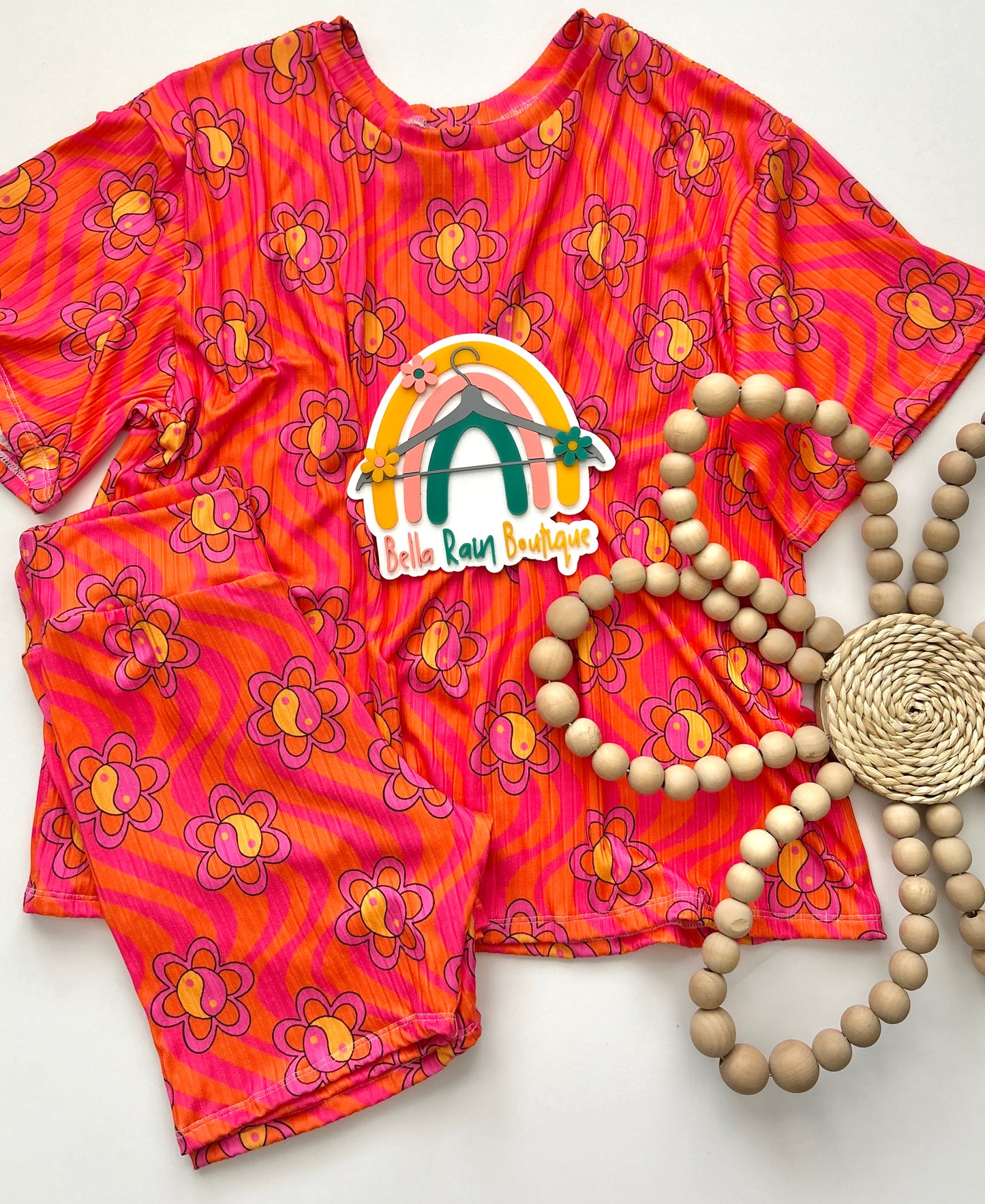 9/10 Groovy Girl Oversized Tee and Bikers