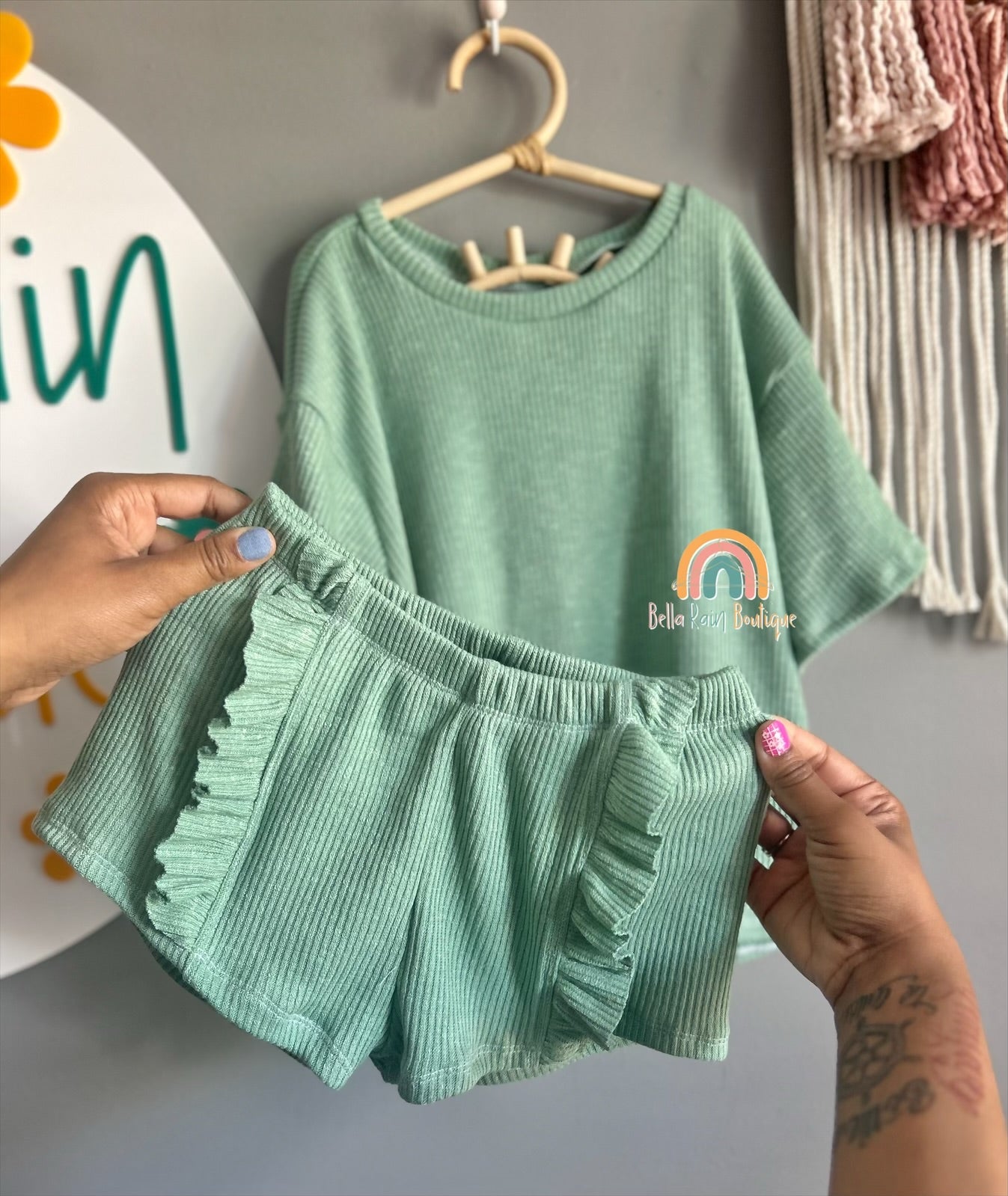 5T Ready to ship oversized tee & ruffle breezy shorts