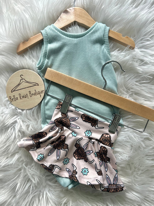 6-9M Highland Cow Skirted Bummies and Mint Solid Tank Set