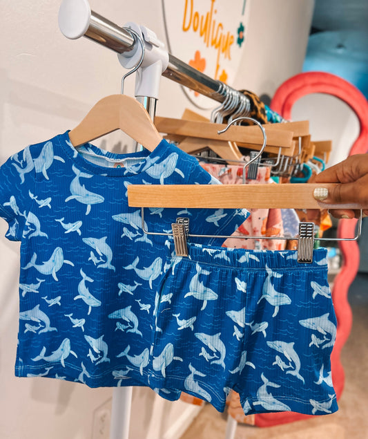 Whale tee and shorts set