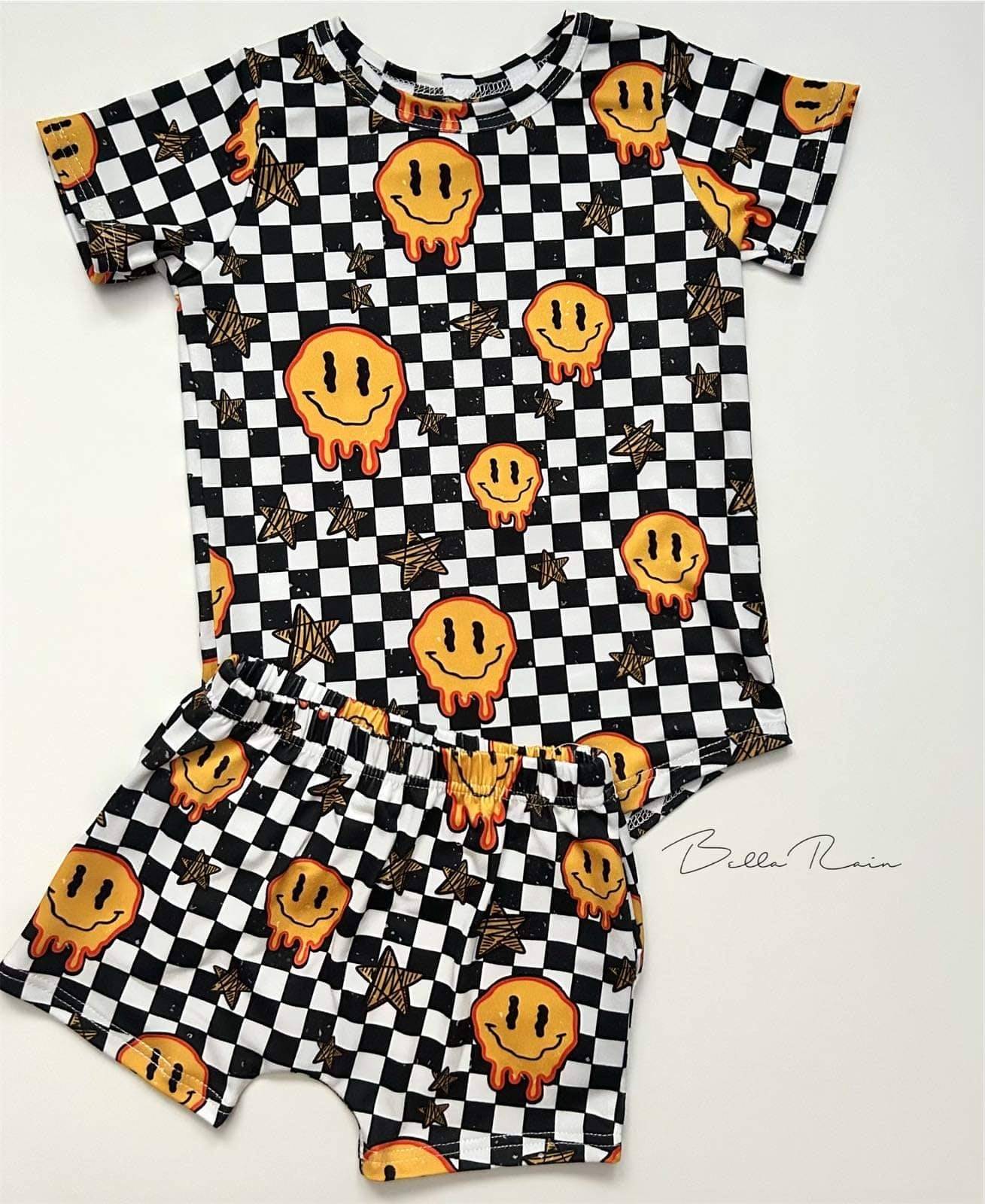 Checkered Smiley Tee/Shorts
This sunny smiley look is sure to put a smile on your face, featuring classic checkered print and drippy smiles. 
* All items are sold individually 
Care Instructio